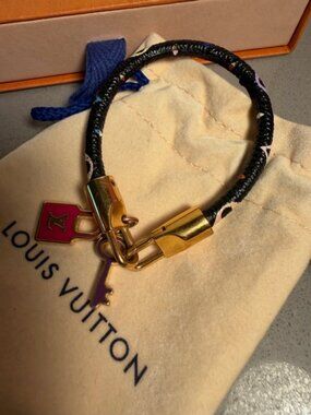 LOUIS VUITTON "LUCK IT" BRACELET